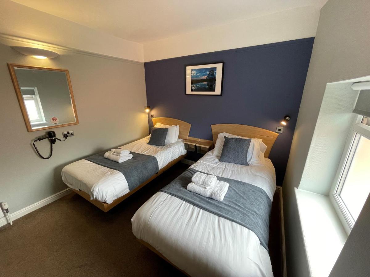 The George Hotel Whitby Bagian luar foto