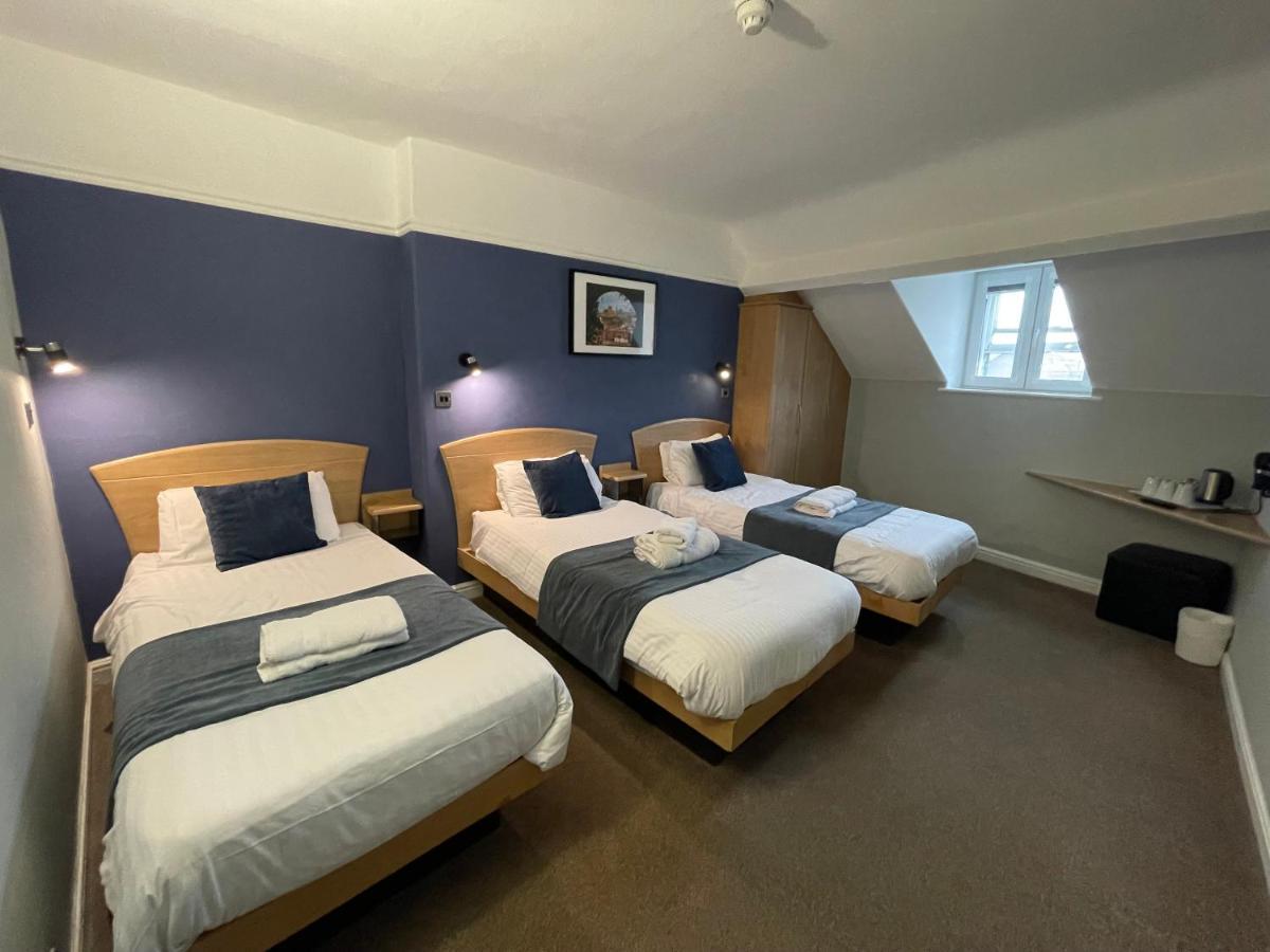 The George Hotel Whitby Bagian luar foto